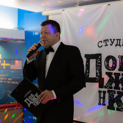 Михаил Довженко