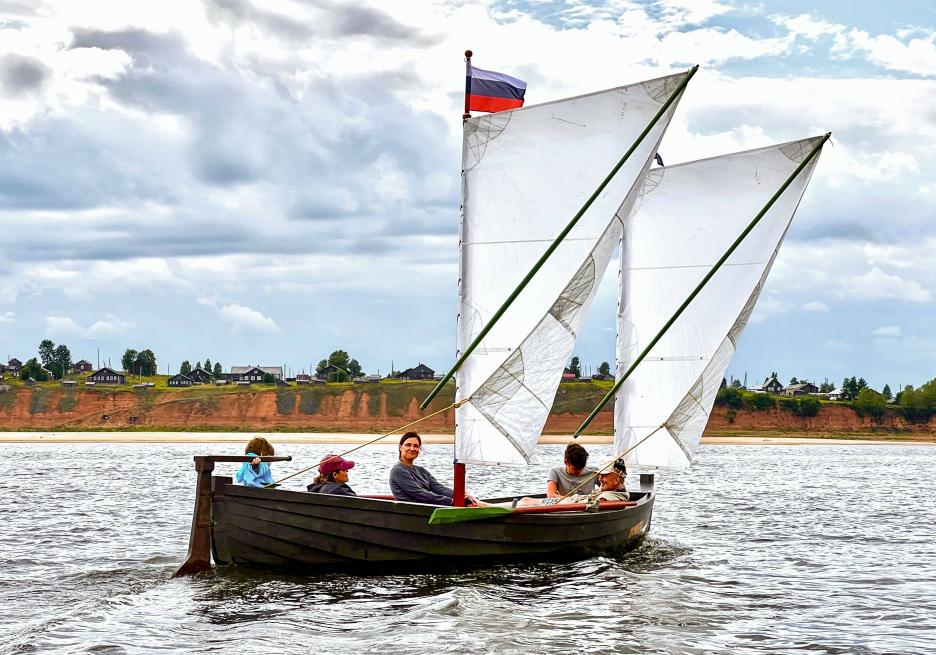 Под парусом по Мезени
