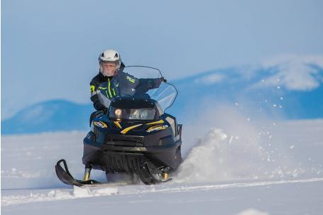 Катание на снегоходе