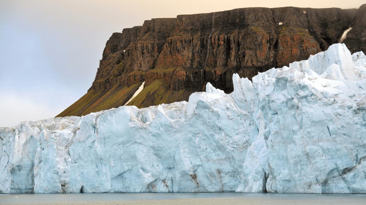Мыс Флора: маяк полярников и самобытная красота Русской Арктики