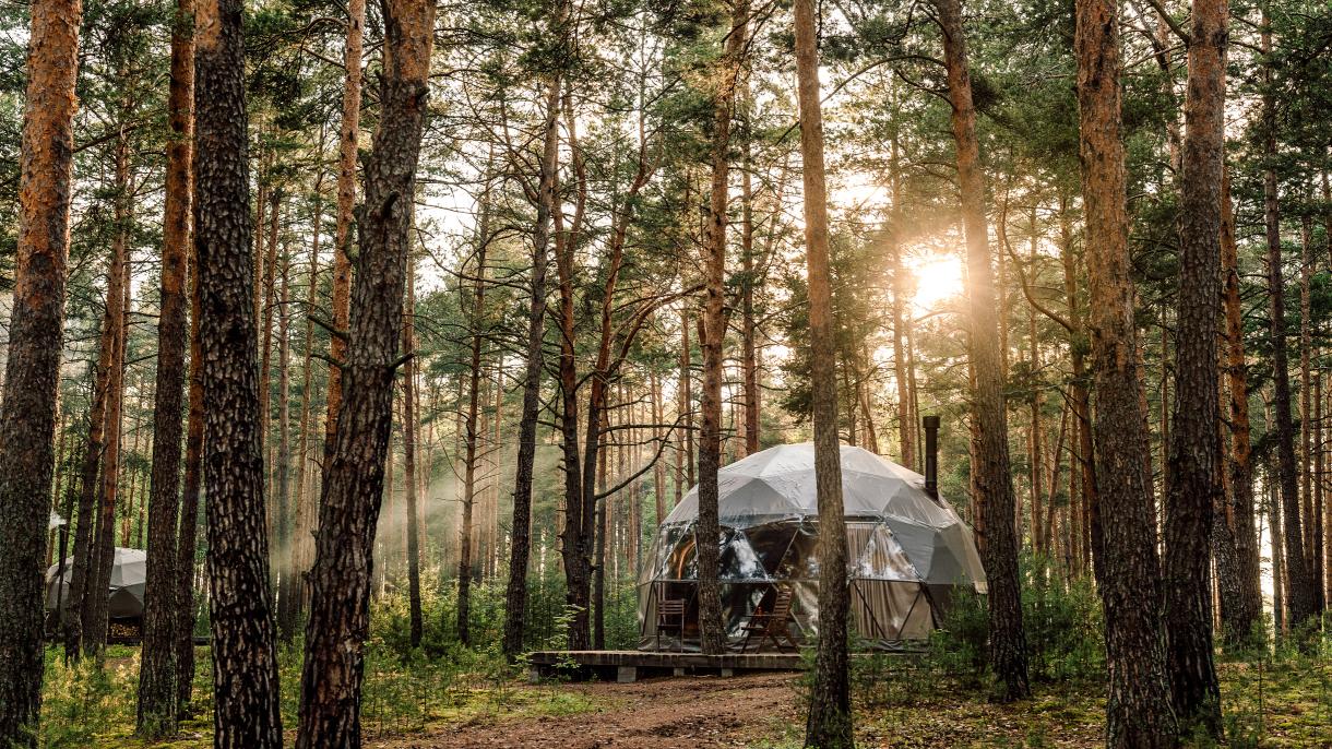 Глэмпинг — отдых на природе с комфортом