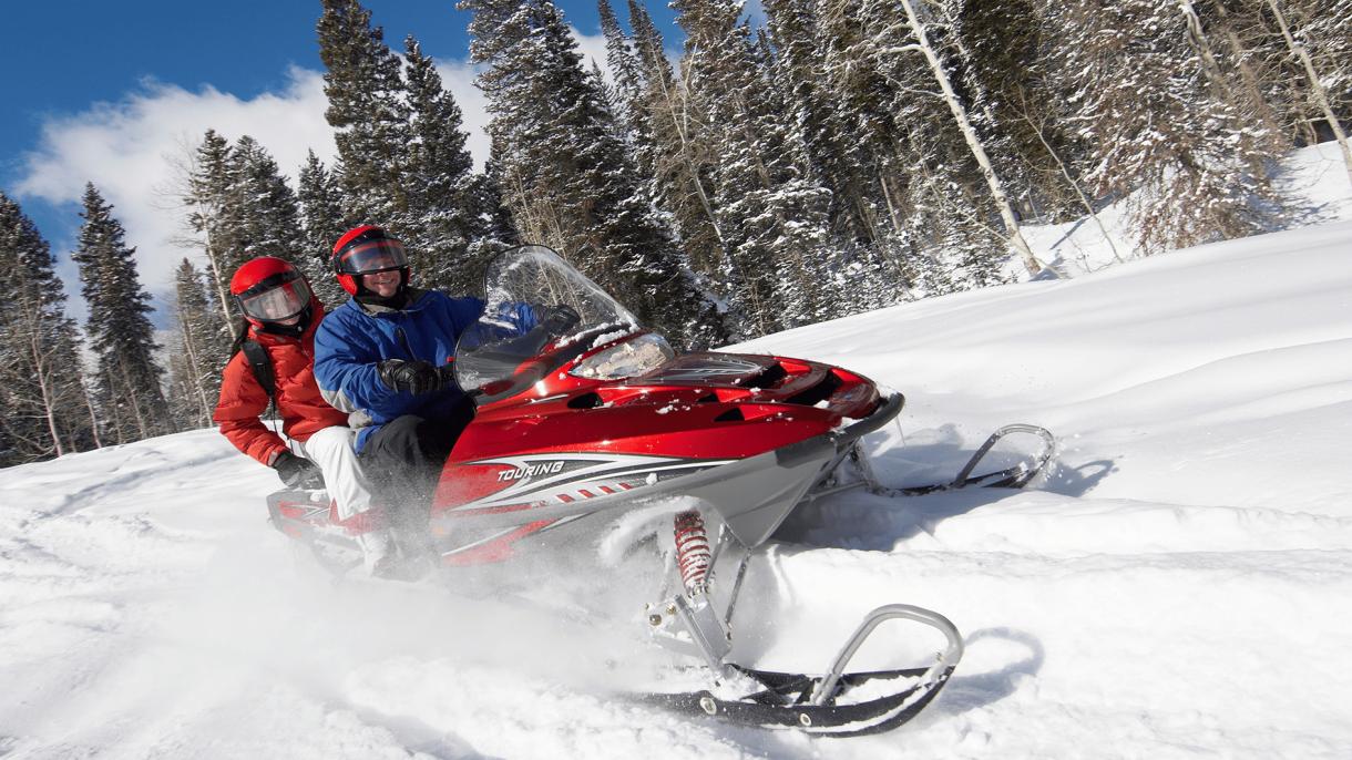 Где покататься на снегоходах в России