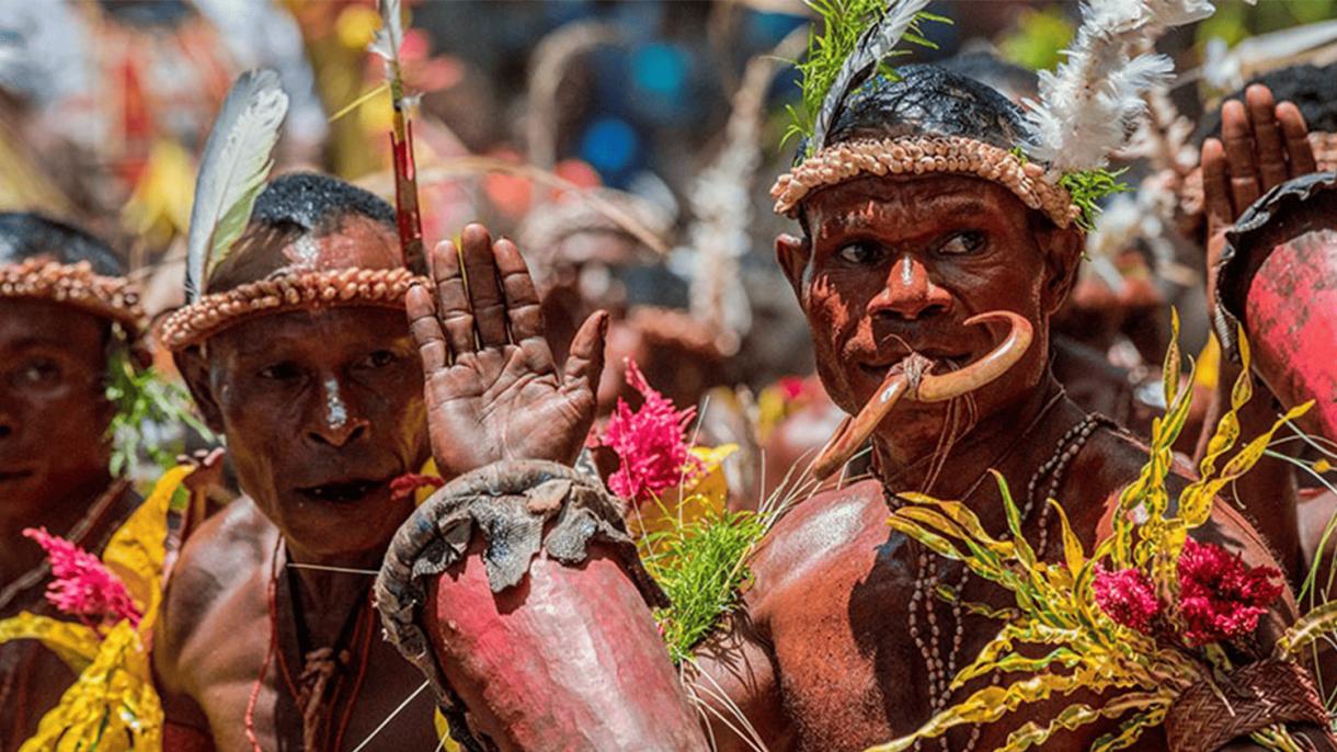 Исследуйте Папуа — Новую Гвинею
