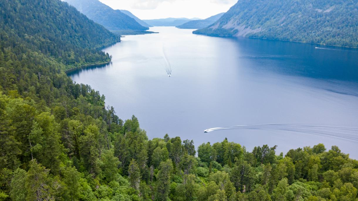 Телецкое озеро: главное о «зеркале Алтая»