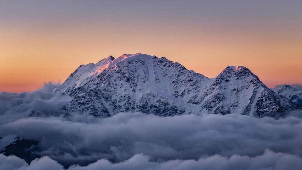 Горы Кавказа: край пятитысячников и древних легенд