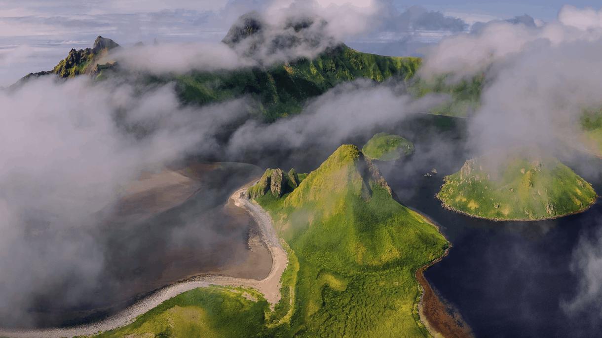 Круиз по Курильским островам: там, где дышат вулканы