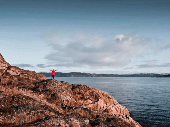 Увидеть китов и подружиться с высотой. Как москвичка открывает Россию через приключения